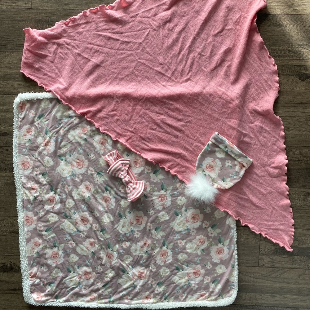 Baby swaddle blankets and headband bundle